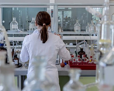 如何建立清洁验证可见残留限度